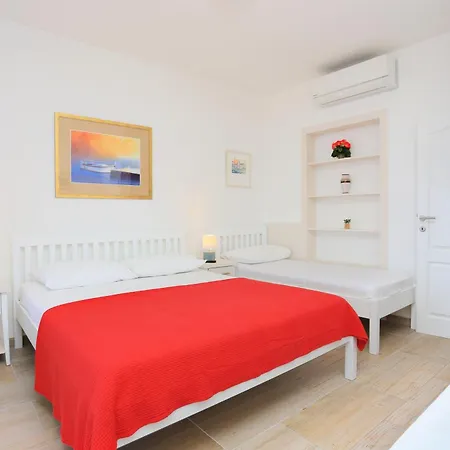 Apartment With A Parking Space Pisak, Omis - 16239