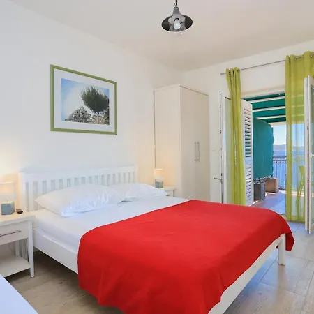 Apartment With Parking Space Pisak, Omis - 16239 *